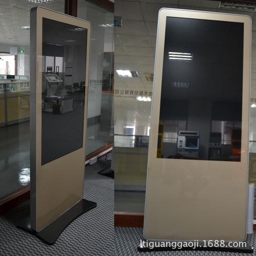 广告机产品属性深度解析 从面板到系统的全维度拆解